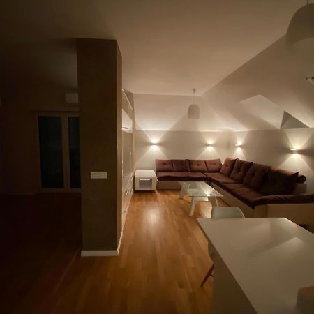 Gaga Residence 3 ティミショアラ エクステリア 写真