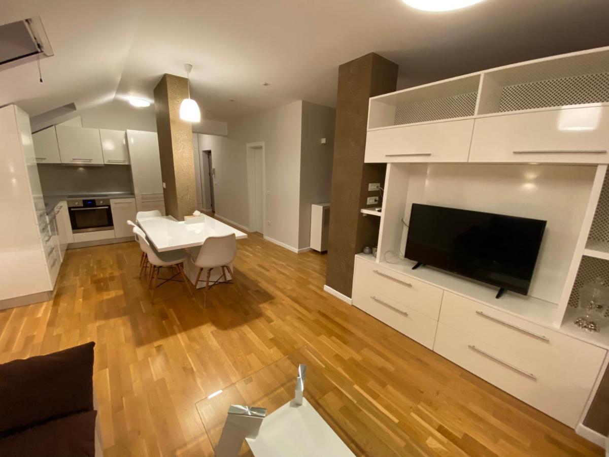 Gaga Residence 3 ティミショアラ エクステリア 写真