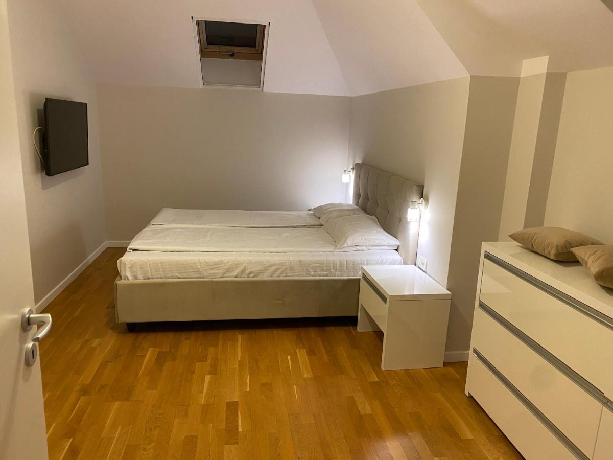 Gaga Residence 3 ティミショアラ エクステリア 写真