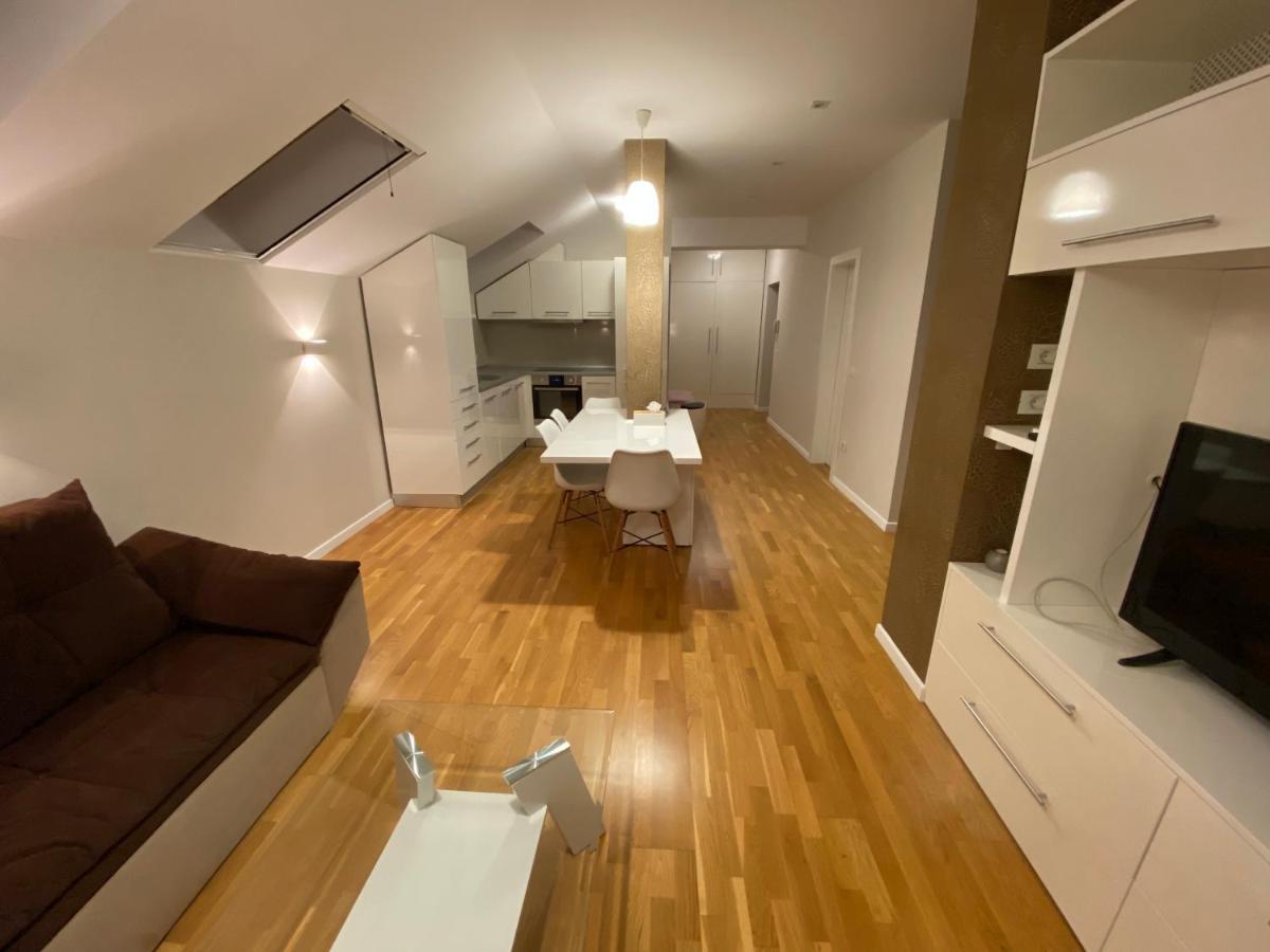 Gaga Residence 3 ティミショアラ エクステリア 写真