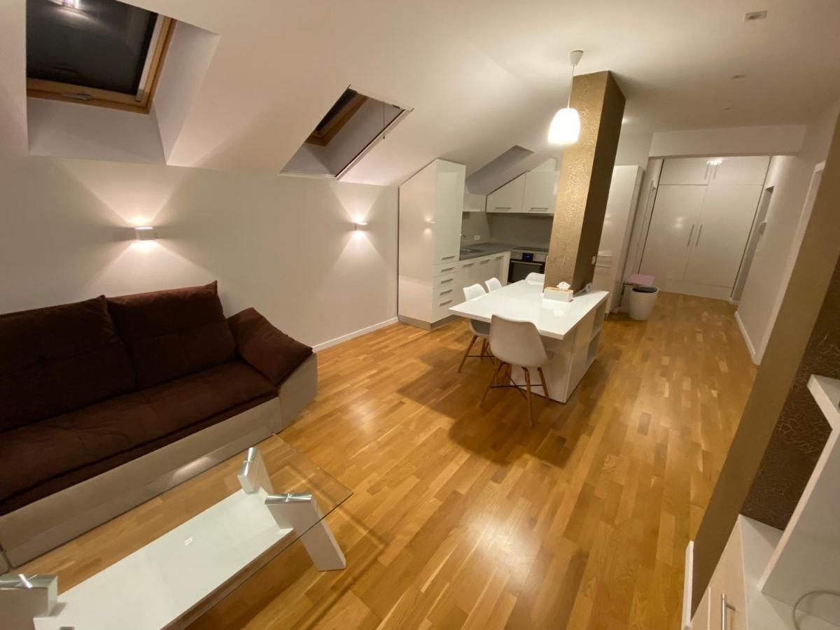 Gaga Residence 3 ティミショアラ エクステリア 写真